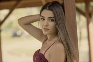 Hande Erçel’in Yeni Dizisi: Aşk Laftan Anlamaz